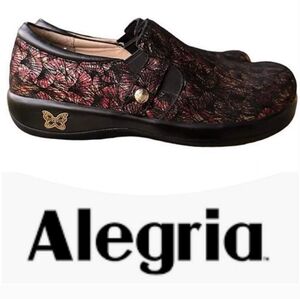 Alegria KAR-274X Black Red Leather Round Toe Clogs